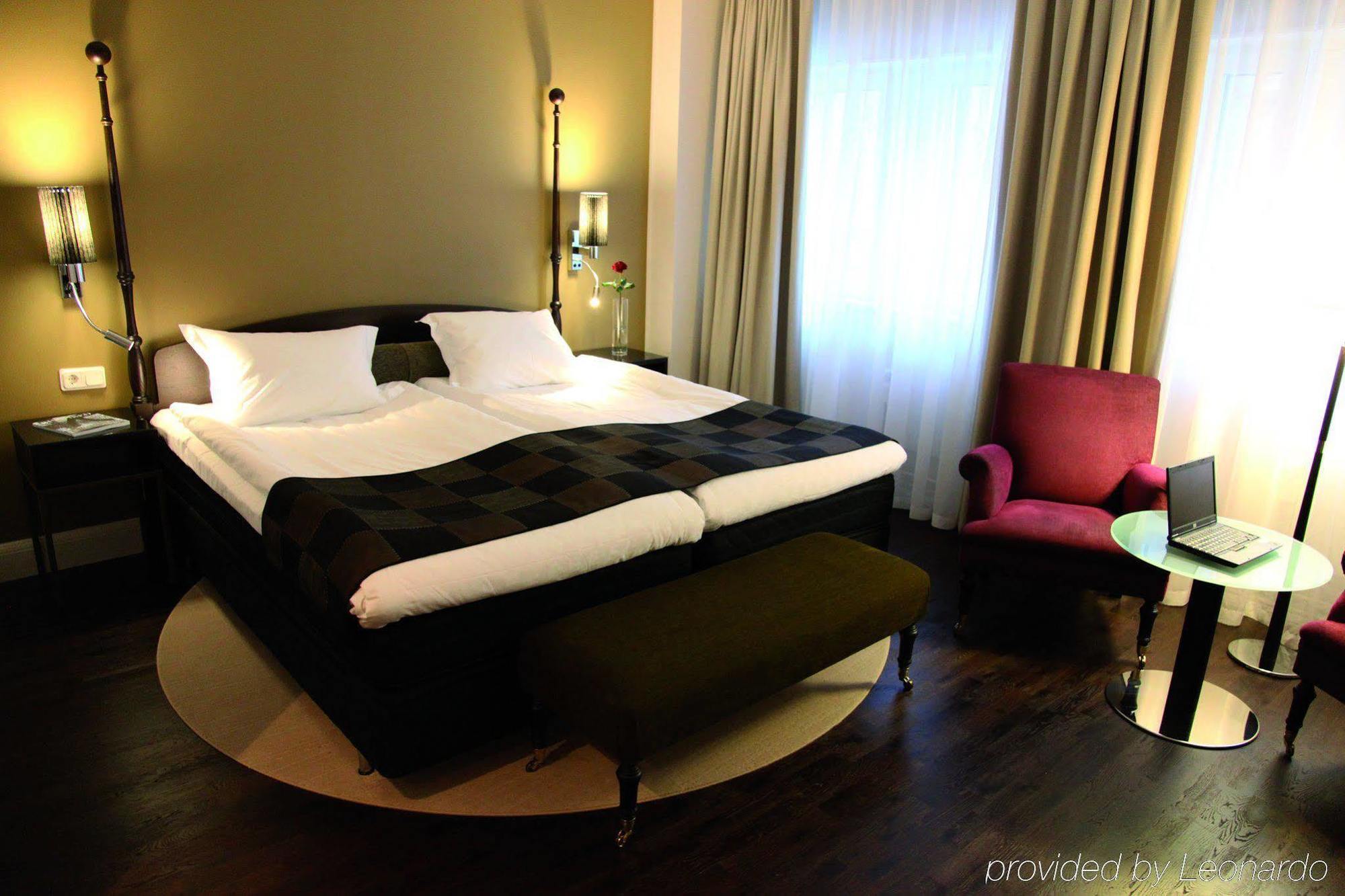 Hotel Elite Plaza 4*